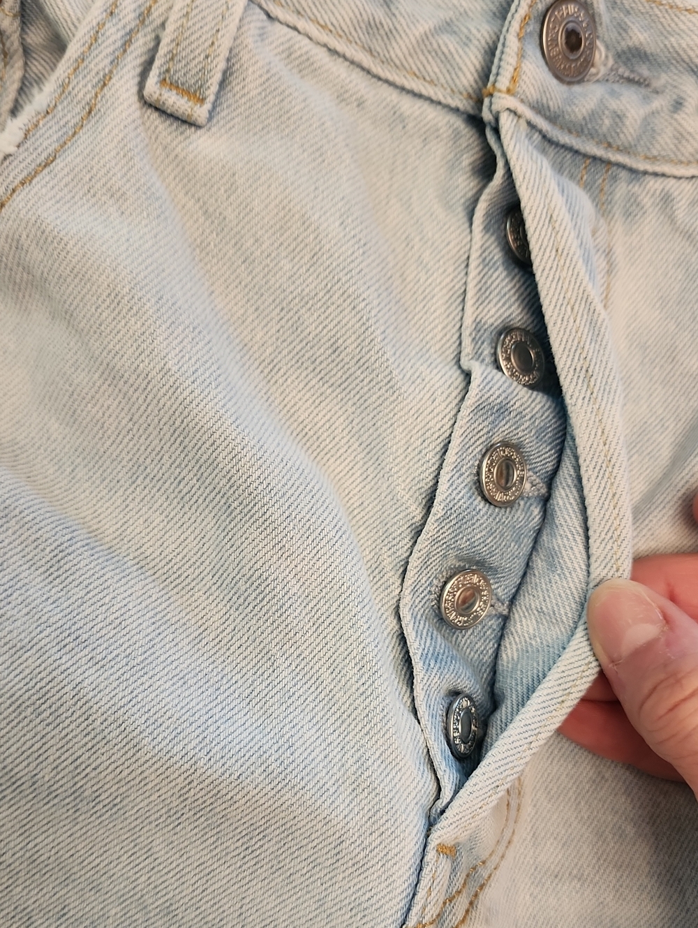 Levi's 501 Light Blue Denim Cutoff Shorts - Picture 11 of 17